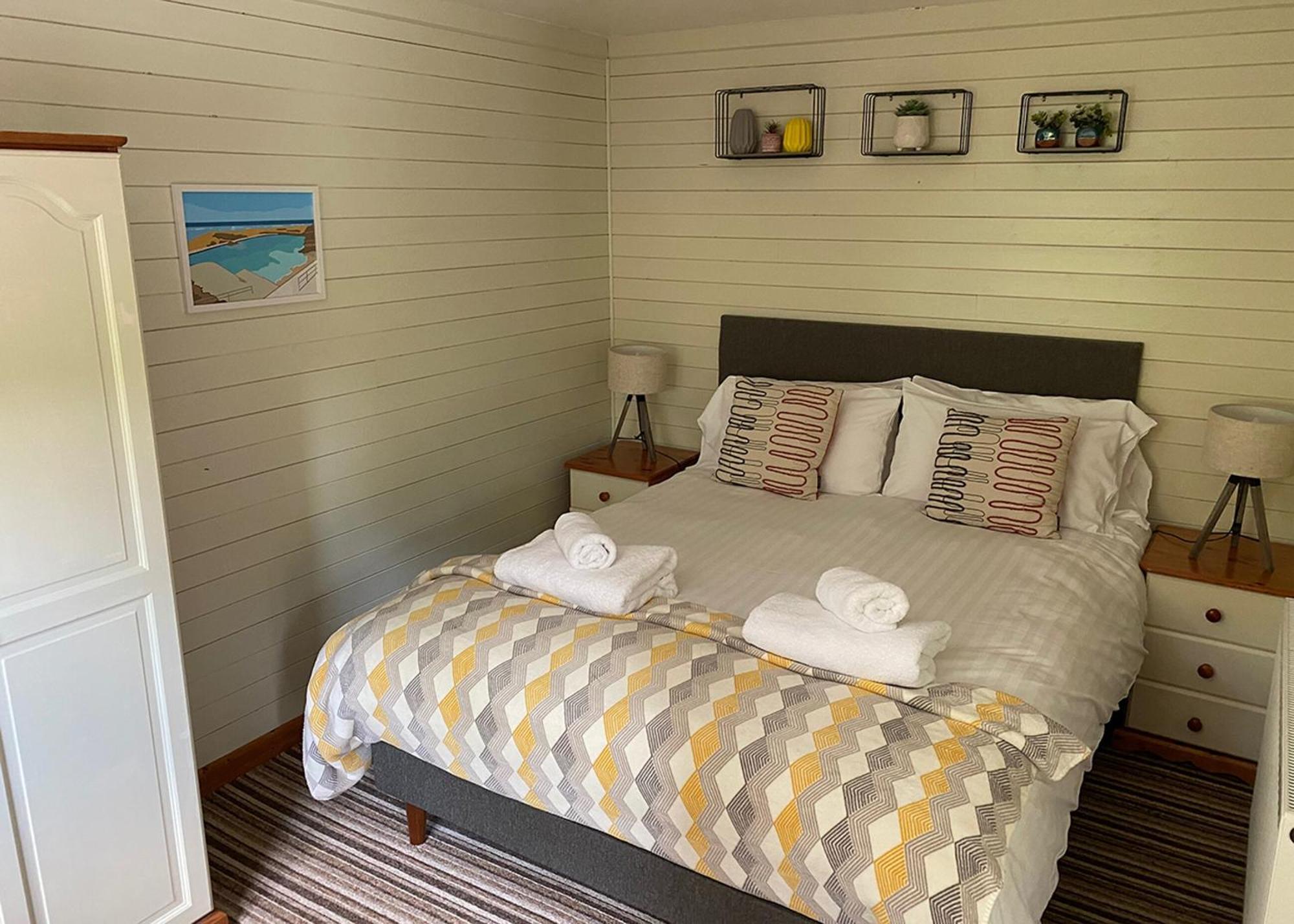 Ivyleaf Combe Lodges Stratton  エクステリア 写真